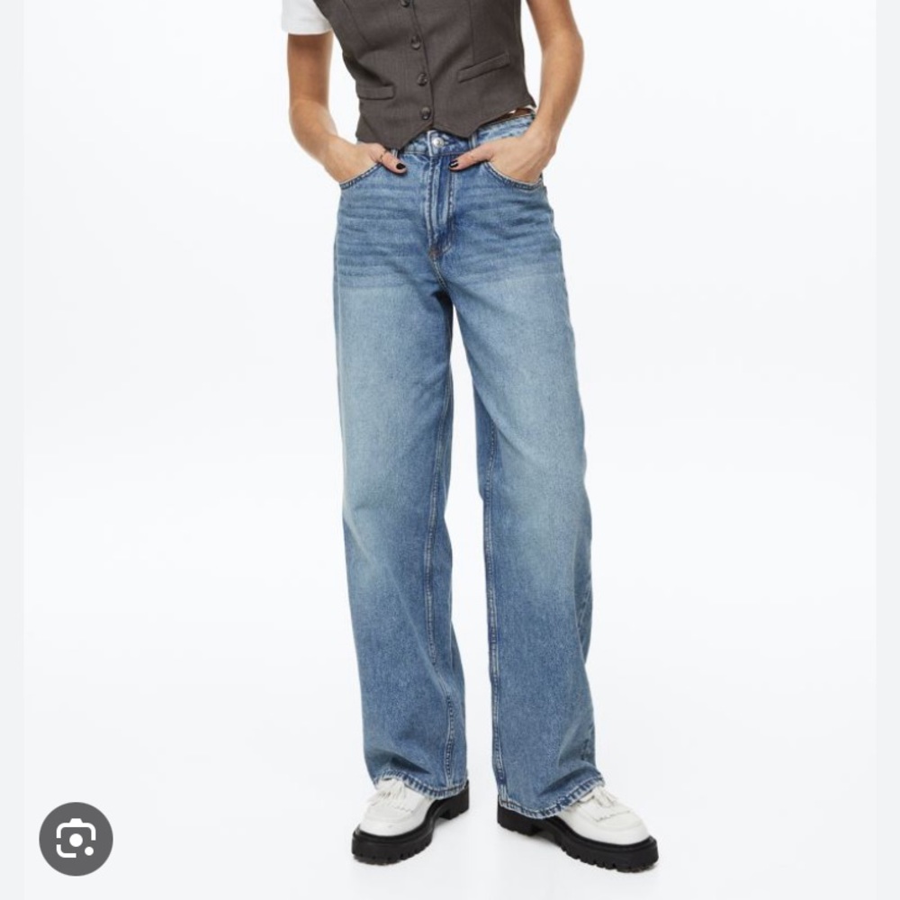 H&M 90s baggy jeans
